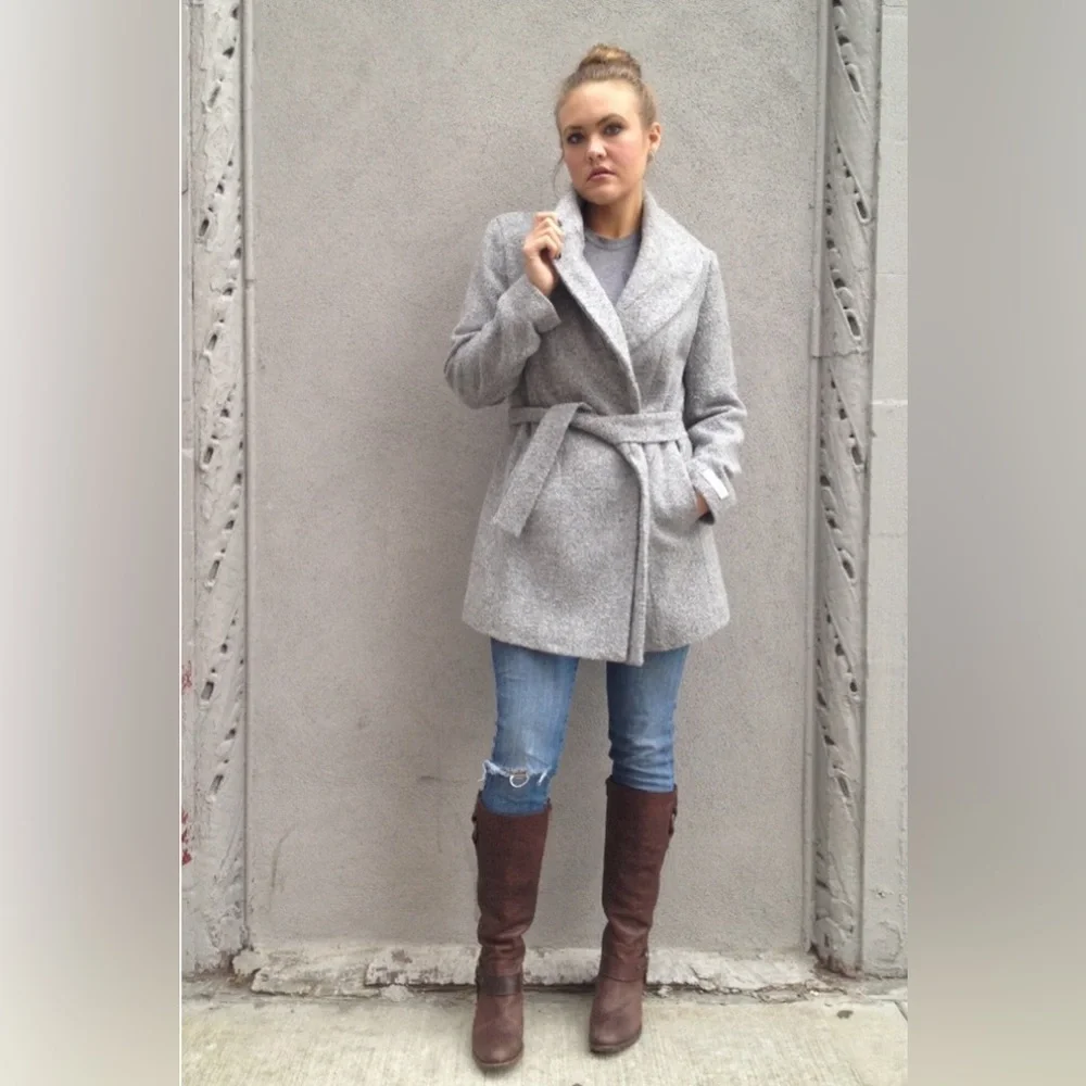 Circa 2012, Calvin Klein Grey Wool Coat, Size 6 - Picture 17 of 17